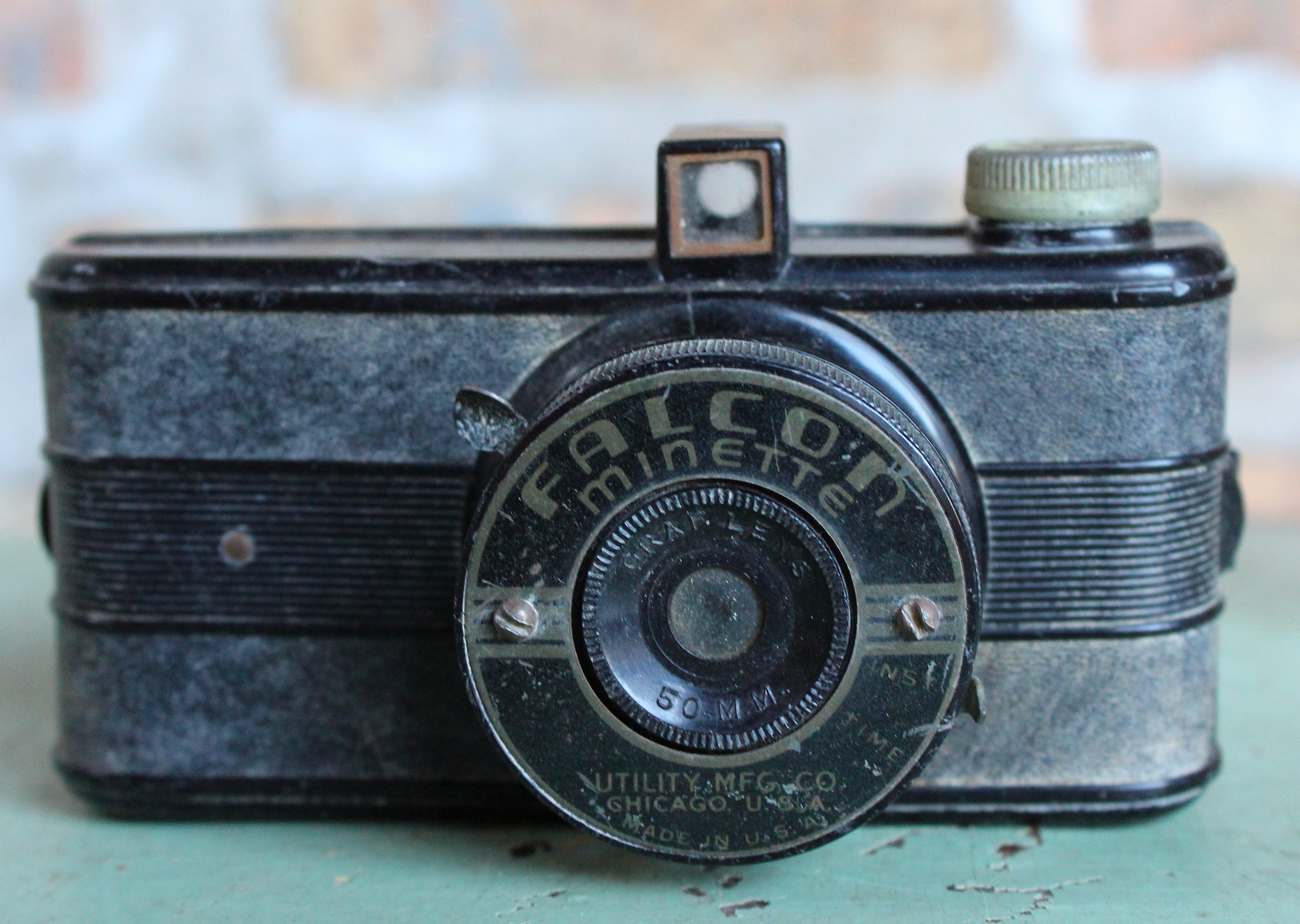 Falcon Minette Bakelite Camera by Utility MFG Co., c. 1940