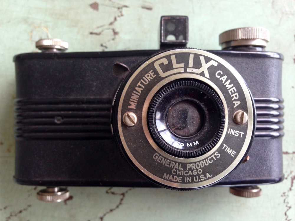 Clix Miniature Bakelite Camera by General Products Co., c. 1940s