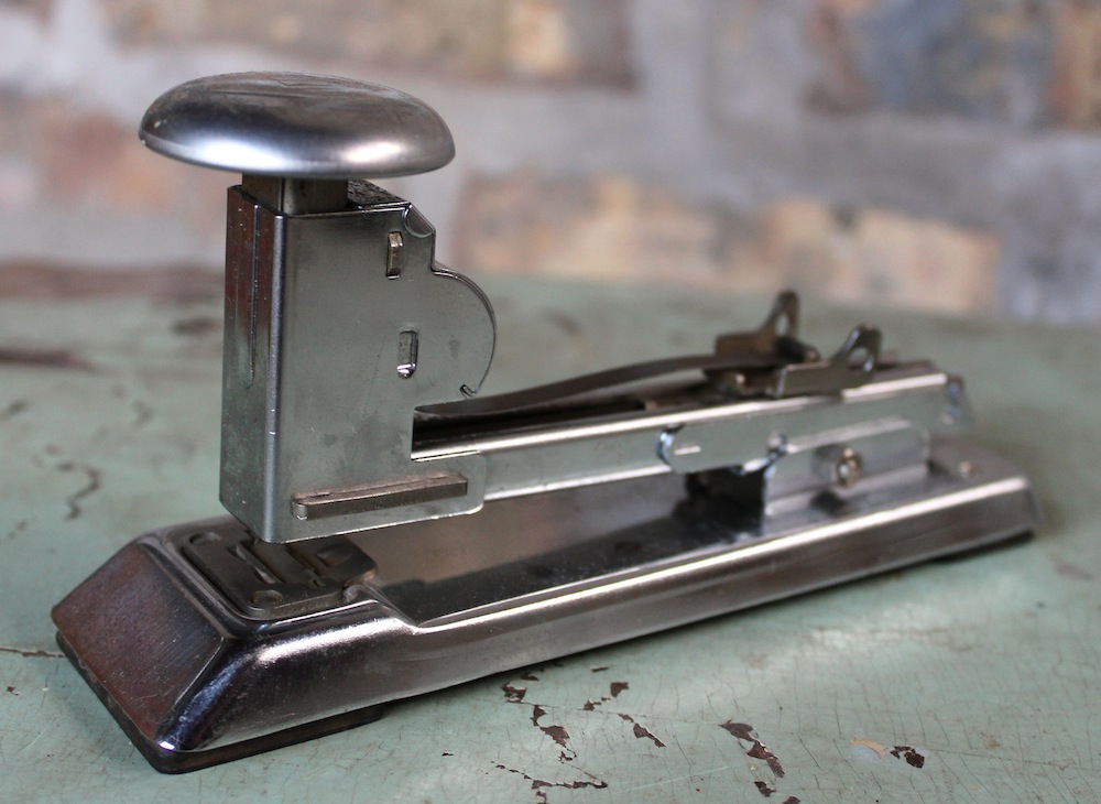 Staple (fastener) - Wikipedia