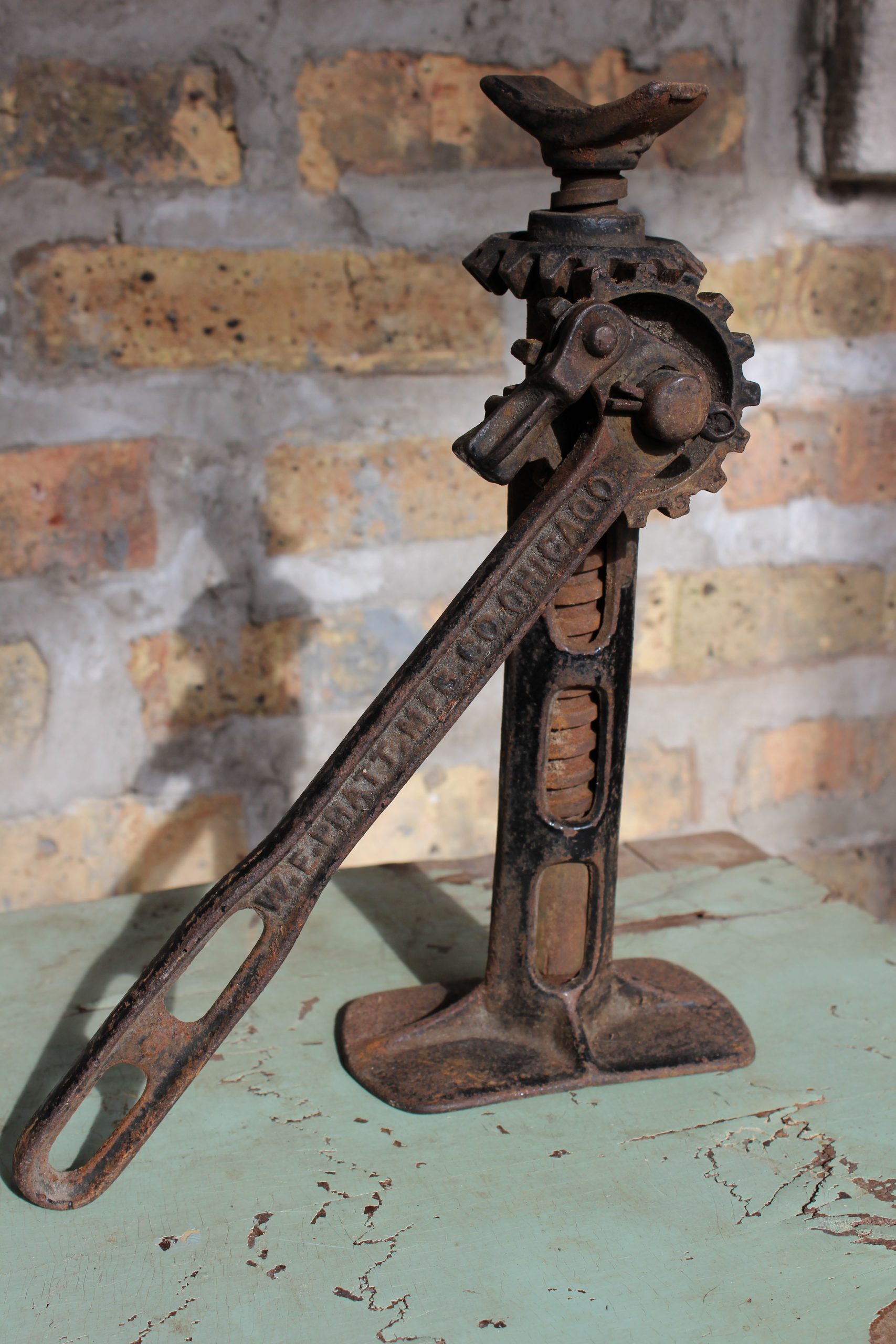 Pratt MFG Co. History - Little Giant Screw Jack