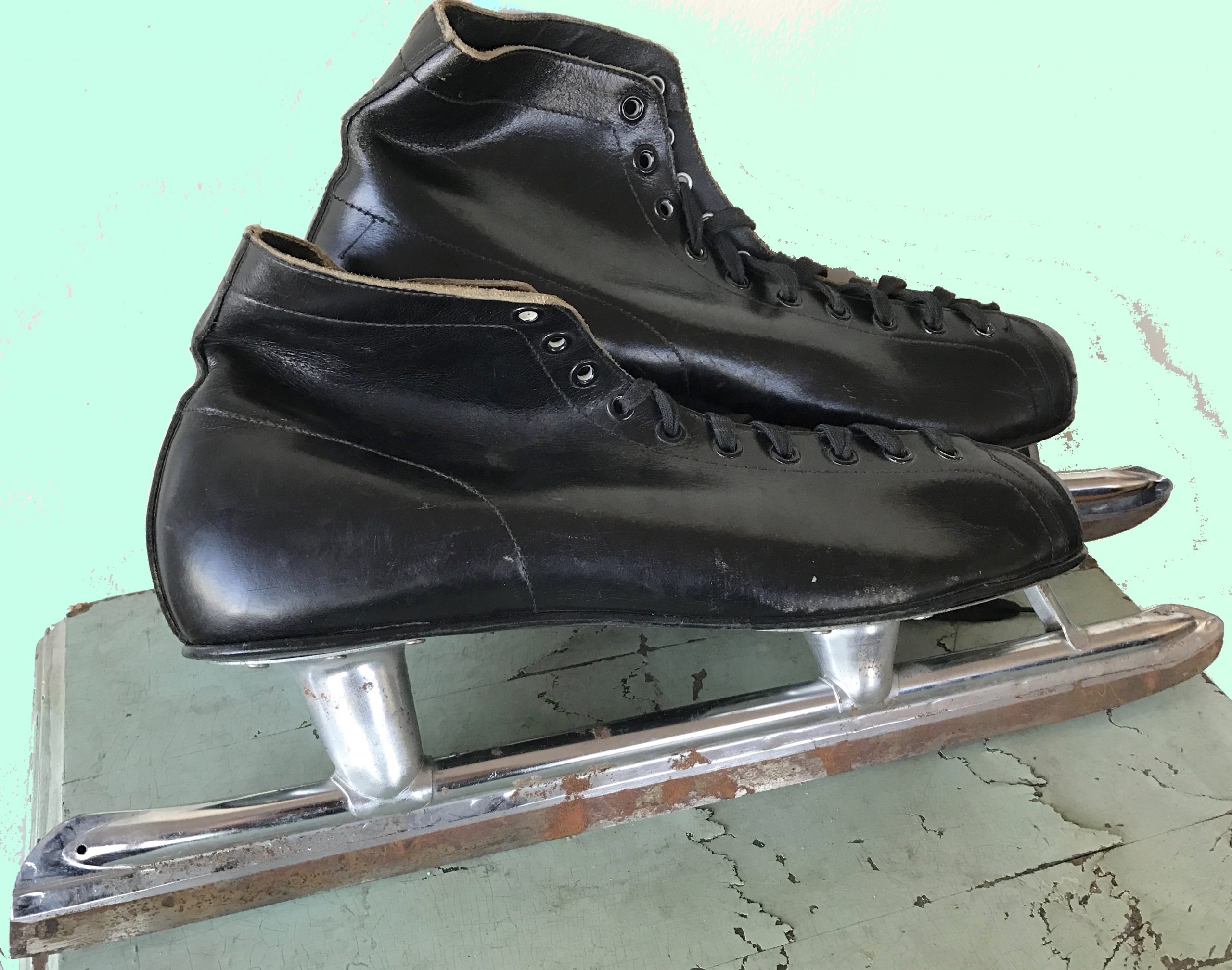 Nestor Johnson Ice Skates